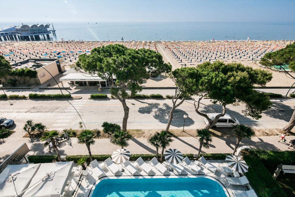 Hotel Bellavista Lignano Sabbiadoro Luaran gambar